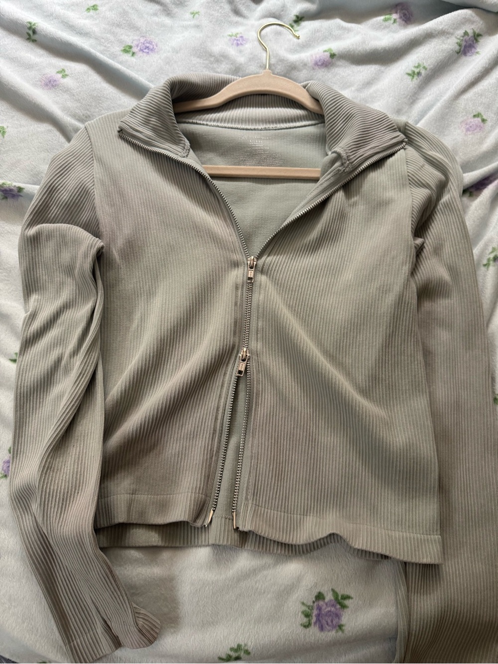 Womens Ribbed Zip-Front Jacket in Light sage